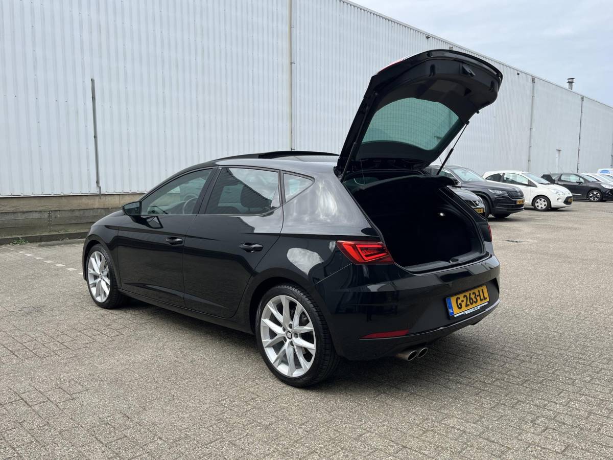 SEAT Leon SEAT Leon 1.5 TSI FR Business Intense | Leder/LED/Navi/Pano.Dak/Clima/Cruise/18″/Stoelverwarming/Apple CarPlay-Android Auto