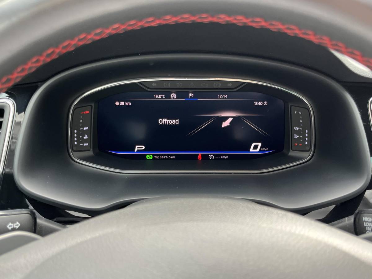 SEAT Leon SEAT Leon 1.5 TSI FR Business Intense | Leder/LED/Navi/Pano.Dak/Clima/Cruise/18″/Stoelverwarming/Apple CarPlay-Android Auto