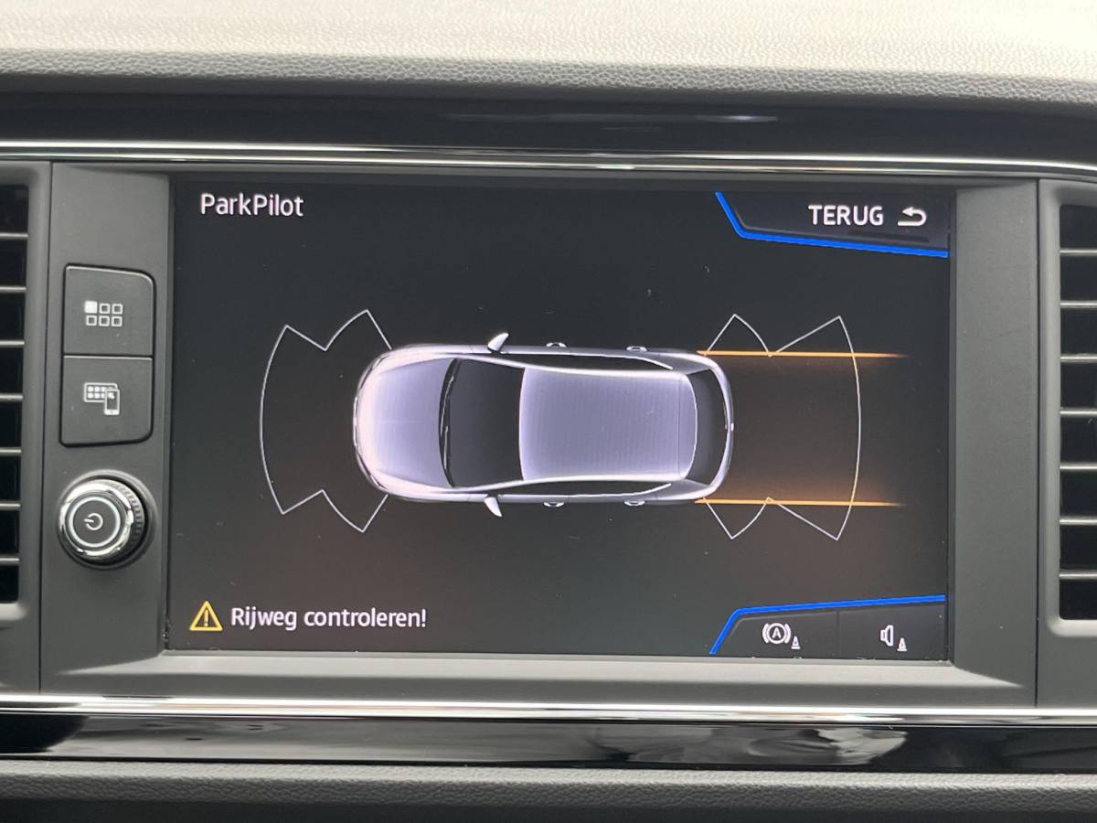 SEAT Leon SEAT Leon 1.5 TSI FR Business Intense | Leder/LED/Navi/Pano.Dak/Clima/Cruise/18″/Stoelverwarming/Apple CarPlay-Android Auto