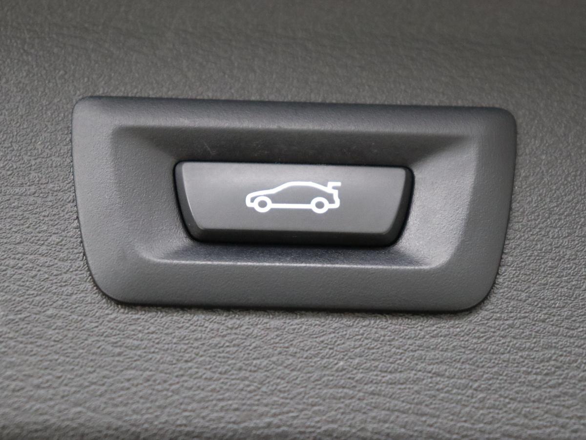 BMW X1 BMW X1 sDrive20i Business Edition Plus | Leder |  Head-Up | Stoelverwarming | Trekhaak | Camera | Sfeerverlichting | Navigatie | X Line | Full LED | DAB | Cruise control | Parkeerhulp | Bluetooth