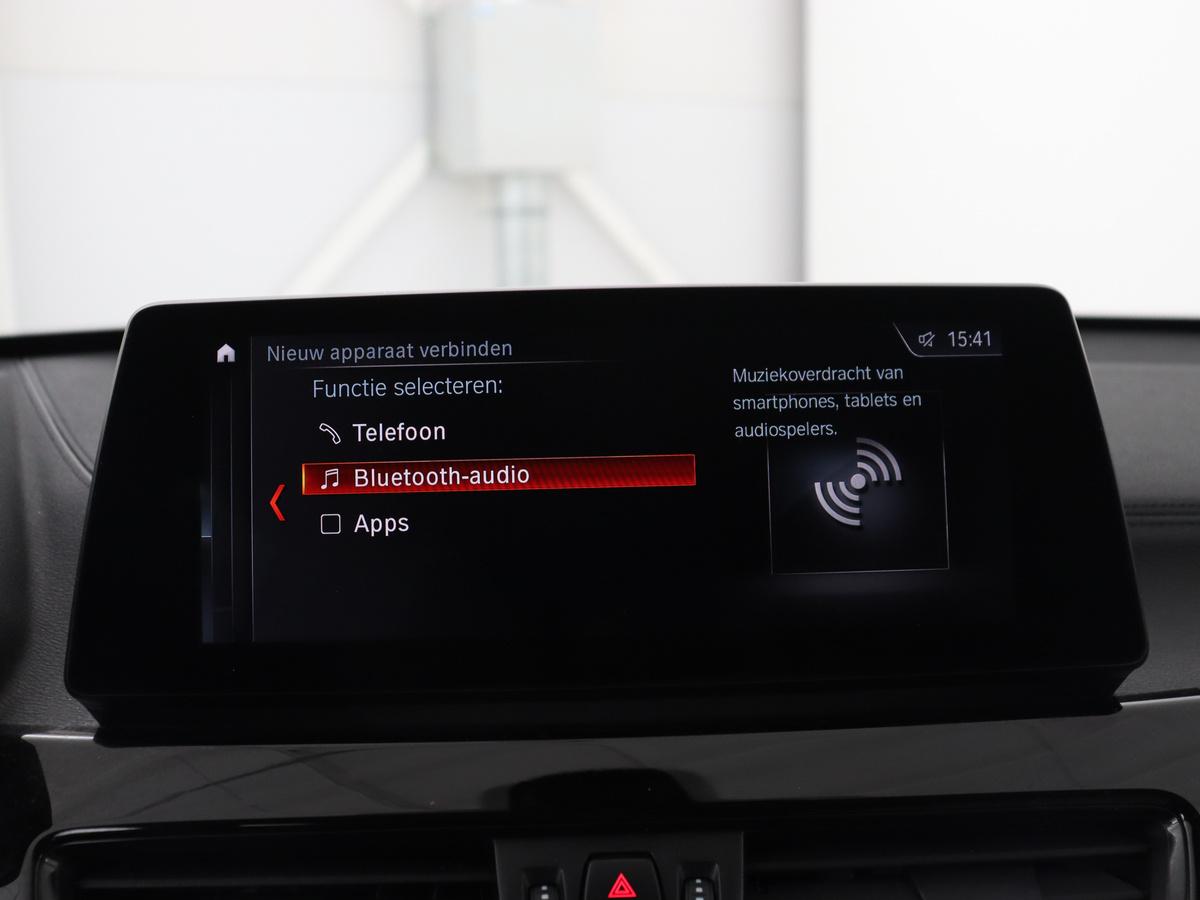 BMW X1 BMW X1 sDrive20i Business Edition Plus | Leder |  Head-Up | Stoelverwarming | Trekhaak | Camera | Sfeerverlichting | Navigatie | X Line | Full LED | DAB | Cruise control | Parkeerhulp | Bluetooth