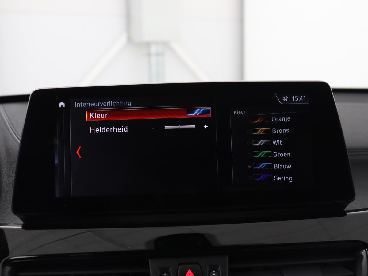 BMW X1 BMW X1 sDrive20i Business Edition Plus | Leder |  Head-Up | Stoelverwarming | Trekhaak | Camera | Sfeerverlichting | Navigatie | X Line | Full LED | DAB | Cruise control | Parkeerhulp | Bluetooth