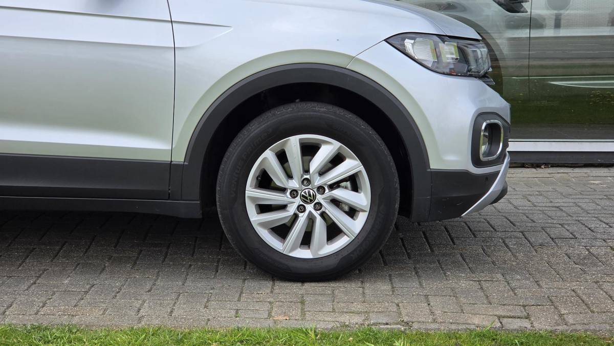 Volkswagen T-Cross Volkswagen T-Cross 1.0 TSI Style | Automaat | Carplay | Stoelverwarming | ACC | Camera