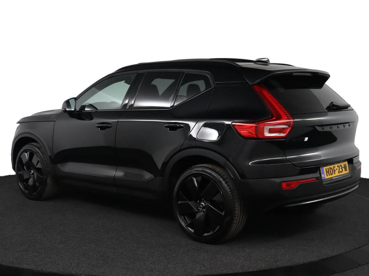 Volvo EX40 Volvo EX40 Twin Motor Performance Ultra Black Edition 82 kWh | NAP | Pano | Harman & Kardon | Memory