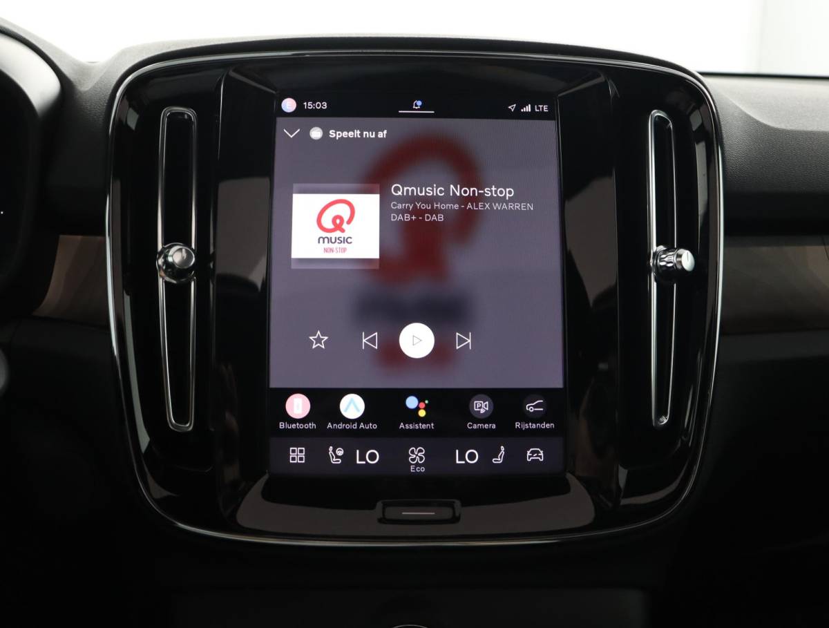 Volvo EX40 Volvo EX40 Twin Motor Performance Ultra Black Edition 82 kWh | NAP | Pano | Harman & Kardon | Memory