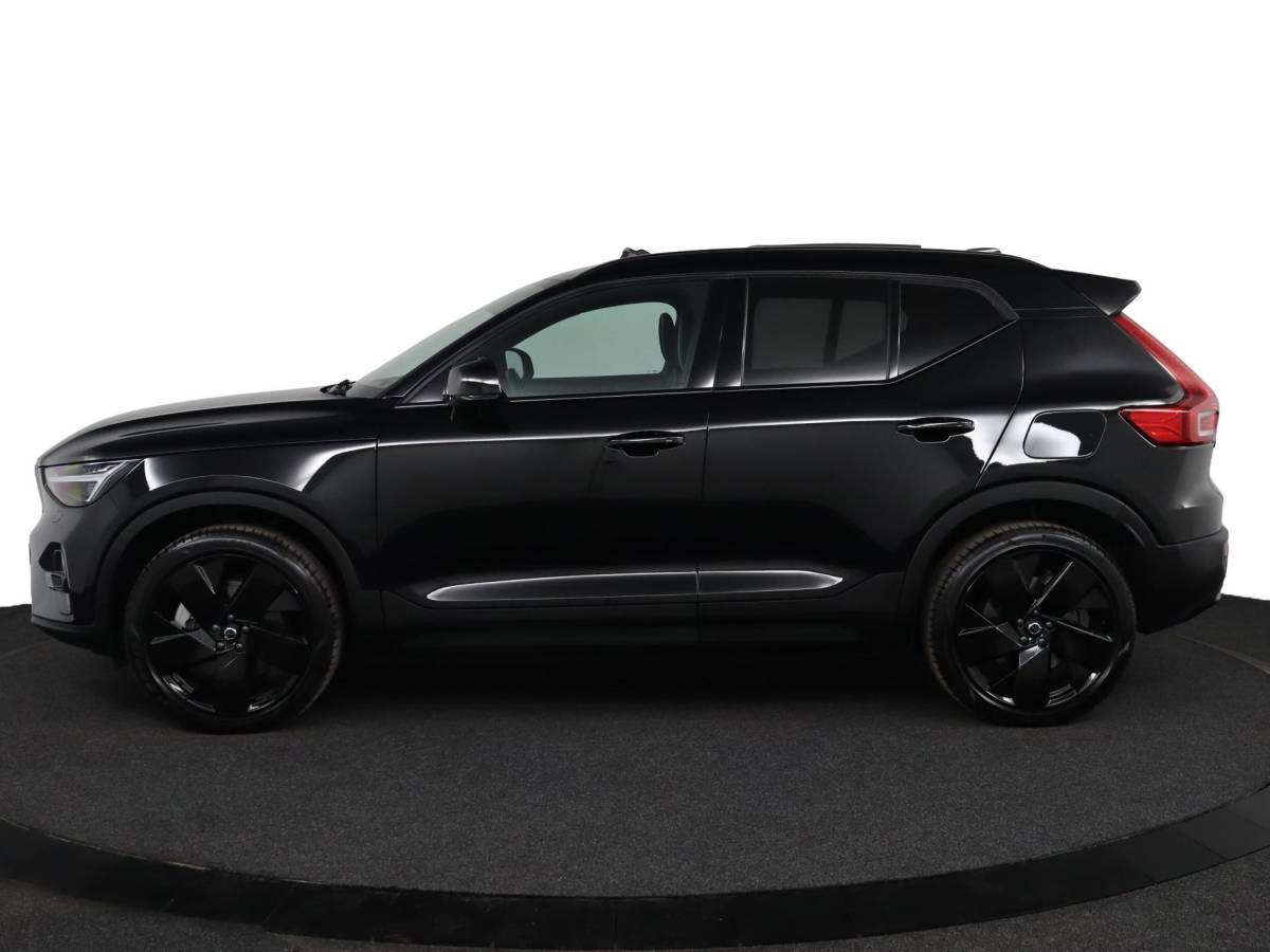 Volvo EX40 Volvo EX40 Twin Motor Performance Ultra Black Edition 82 kWh | NAP | Pano | Harman & Kardon | Memory