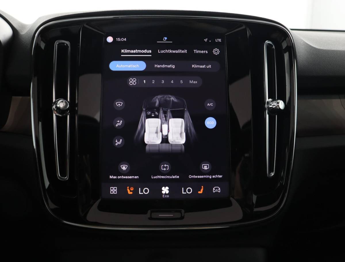 Volvo EX40 Volvo EX40 Twin Motor Performance Ultra Black Edition 82 kWh | NAP | Pano | Harman & Kardon | Memory