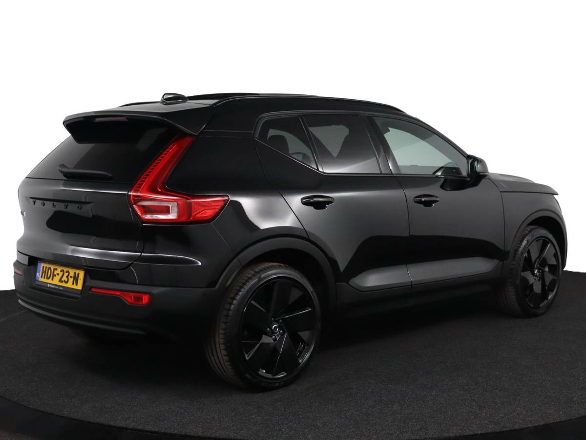 Volvo EX40 Volvo EX40 Twin Motor Performance Ultra Black Edition 82 kWh | NAP | Pano | Harman & Kardon | Memory