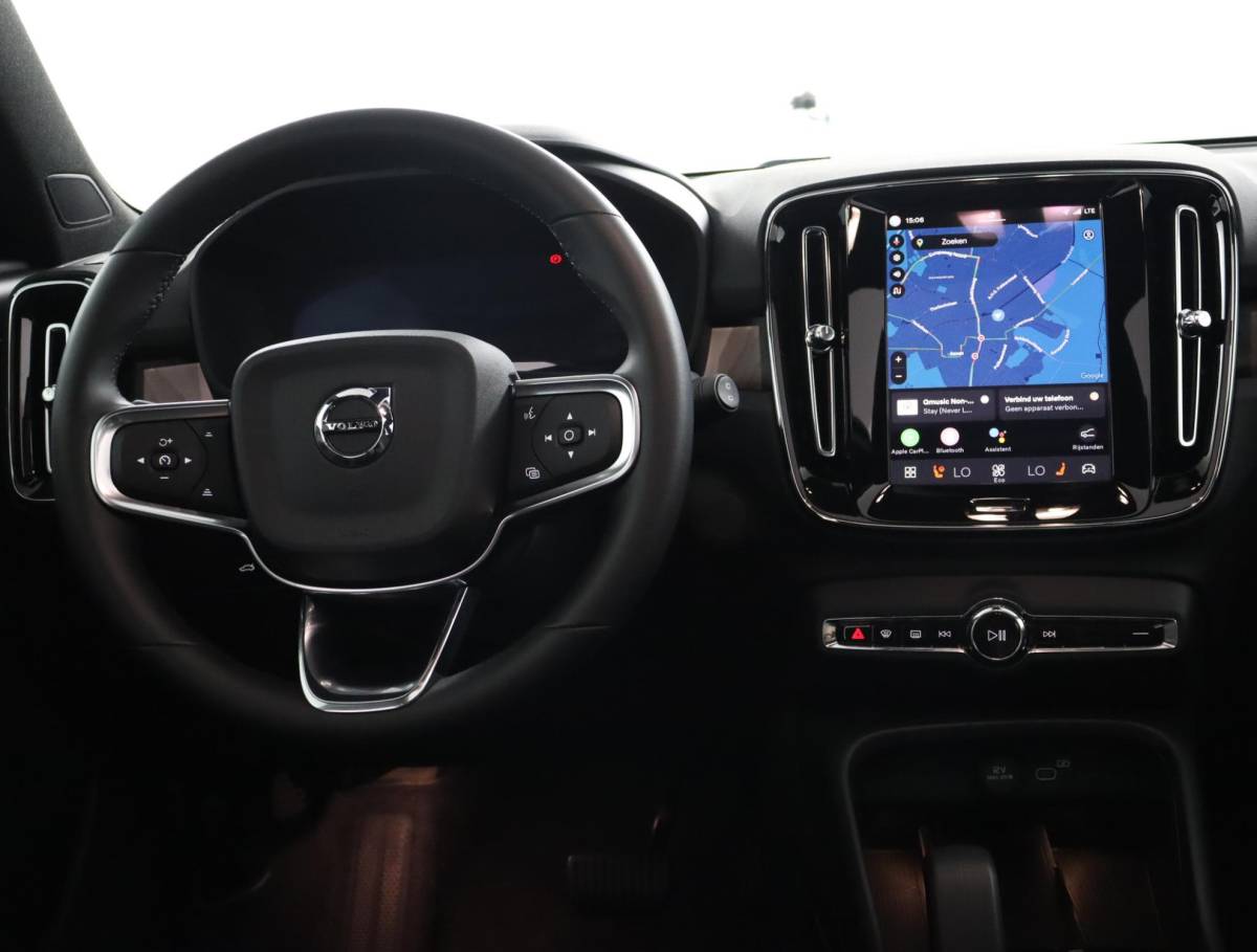 Volvo EX40 Volvo EX40 Twin Motor Performance Ultra Black Edition 82 kWh | NAP | Pano | Harman & Kardon | Memory