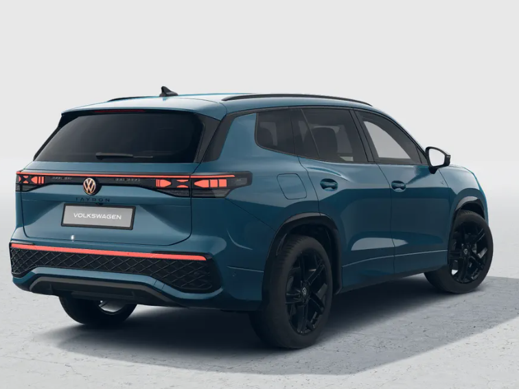 Volkswagen Tayron Volkswagen Tayron R-Line Edition 1.5 eHybrid 204 PK 6 versn. DSG · Black Style Pakket · Panoramaschuif-kanteldak · Trekhaak inklapbaar, met elektrische ontgrendeling, incl. aanhangermanoeuvreerhulp Trailer Assist · Voorraad OUTLET · Prijs is inclusief inruilpremie ·