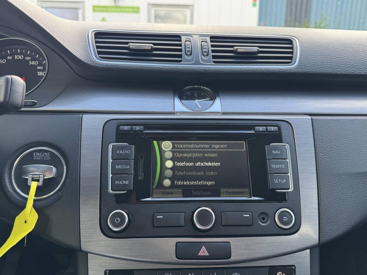 Volkswagen Passat Volkswagen Passat Variant 1.4 TSI 122pk Comfortline | Rijklaar & Nieuwe Ketting | Trekhaak | Cruise | Airco | PDC |