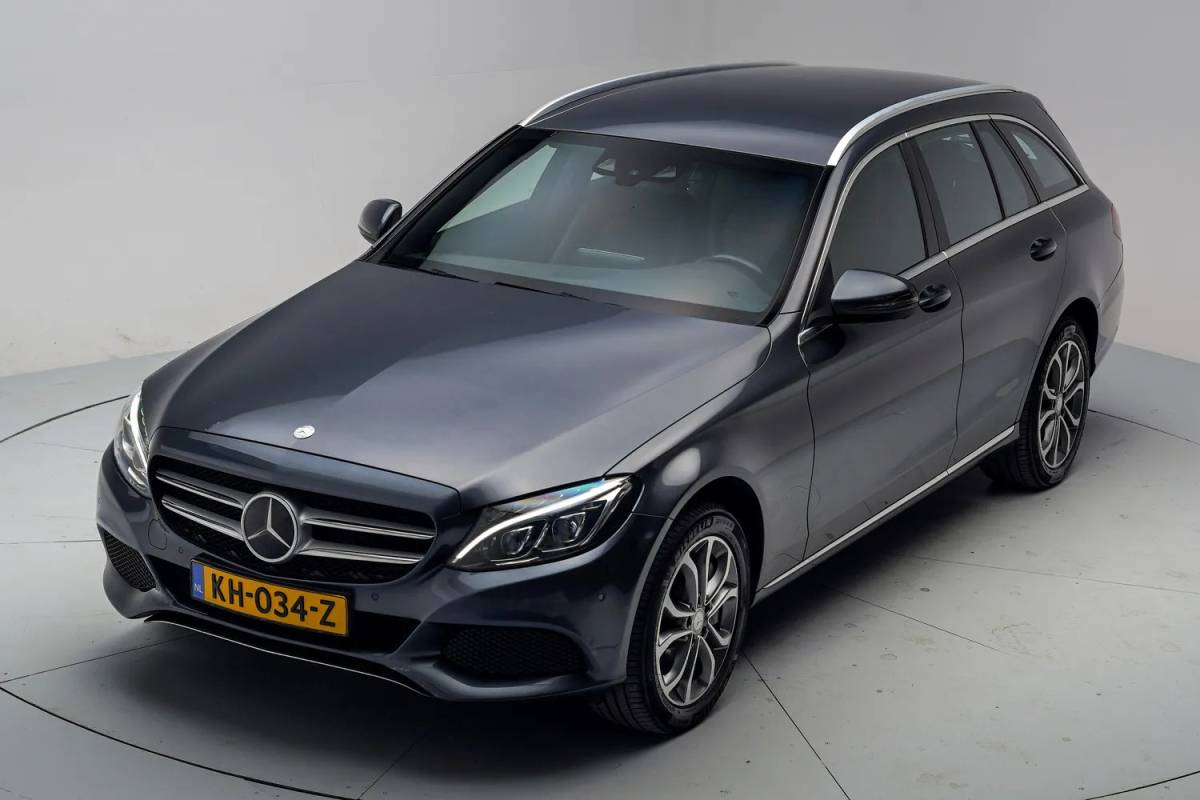 Mercedes-Benz C-Klasse Mercedes-Benz C-Klasse 350 e Lease Edition Plus [ Leder Camera Stoelverwarming ]