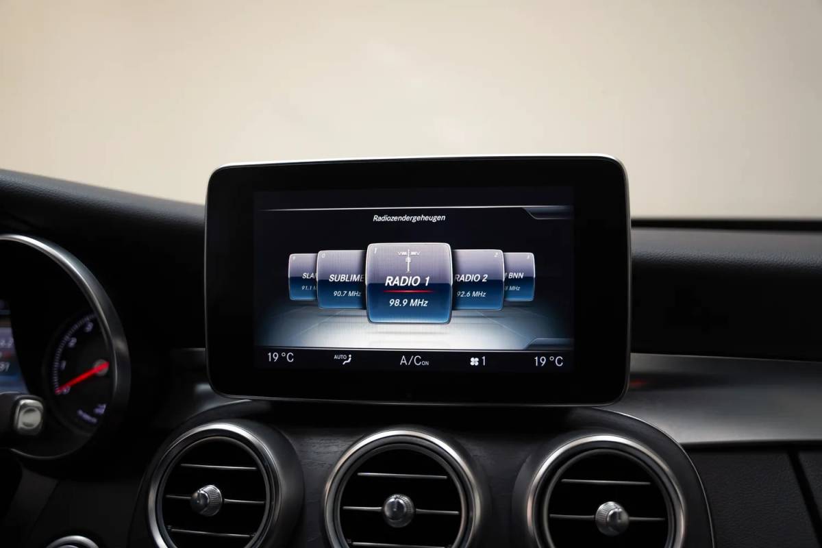 Mercedes-Benz C-Klasse Mercedes-Benz C-Klasse 350 e Lease Edition Plus [ Leder Camera Stoelverwarming ]