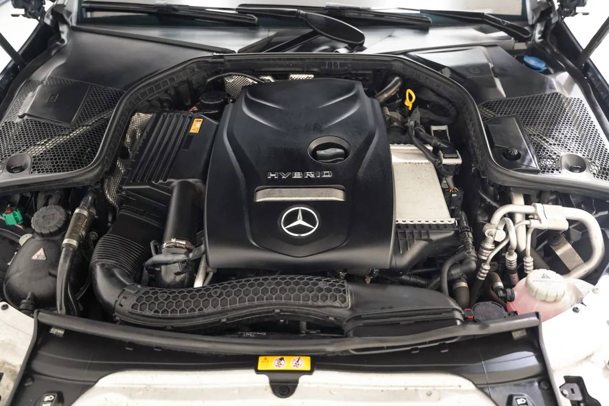 Mercedes-Benz C-Klasse Mercedes-Benz C-Klasse 350 e Lease Edition Plus [ Leder Camera Stoelverwarming ]