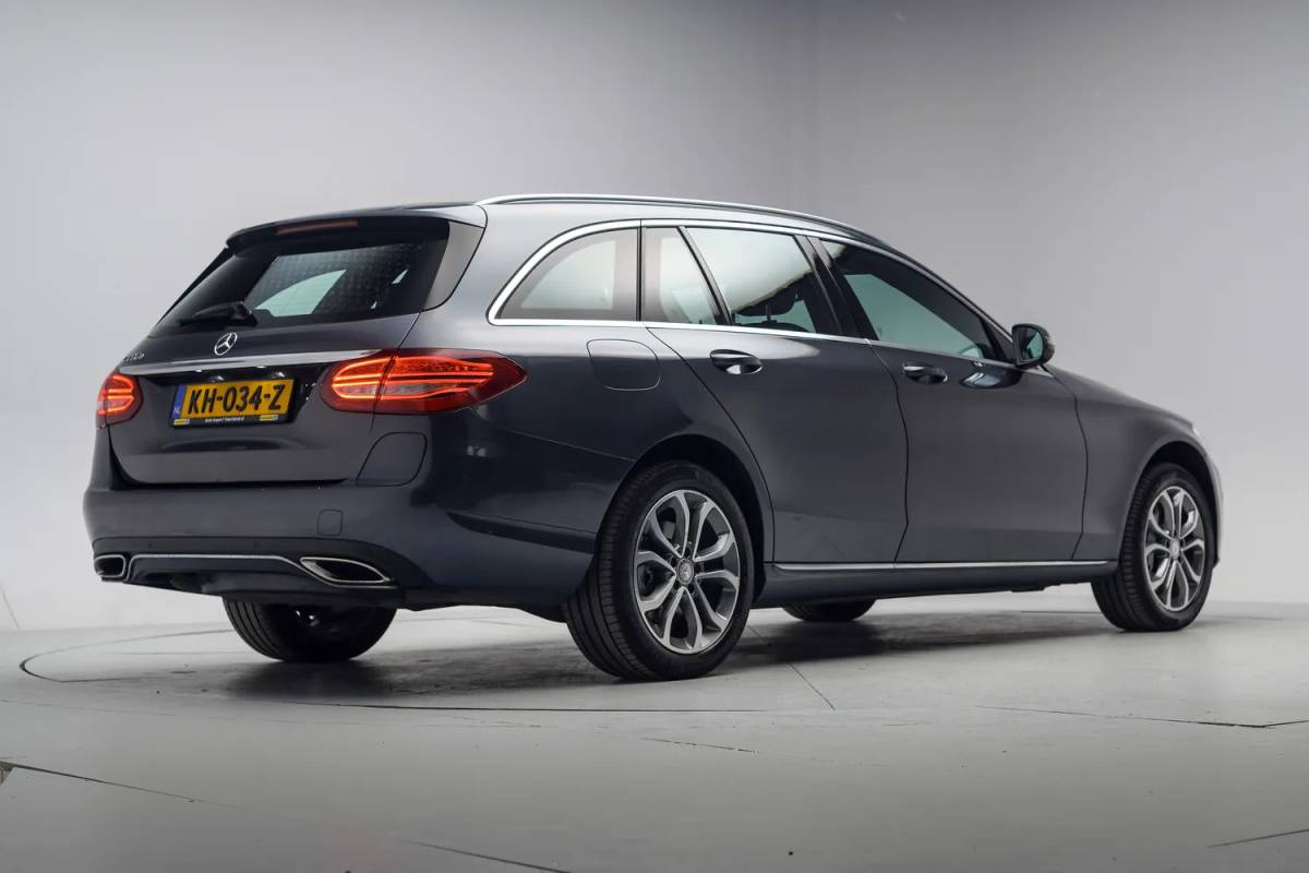 Mercedes-Benz C-Klasse Mercedes-Benz C-Klasse 350 e Lease Edition Plus [ Leder Camera Stoelverwarming ]