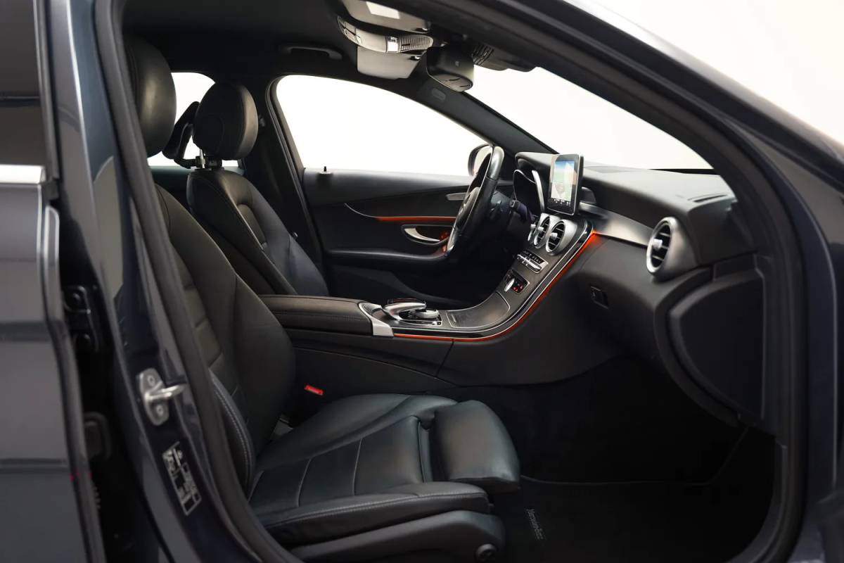 Mercedes-Benz C-Klasse Mercedes-Benz C-Klasse 350 e Lease Edition Plus [ Leder Camera Stoelverwarming ]