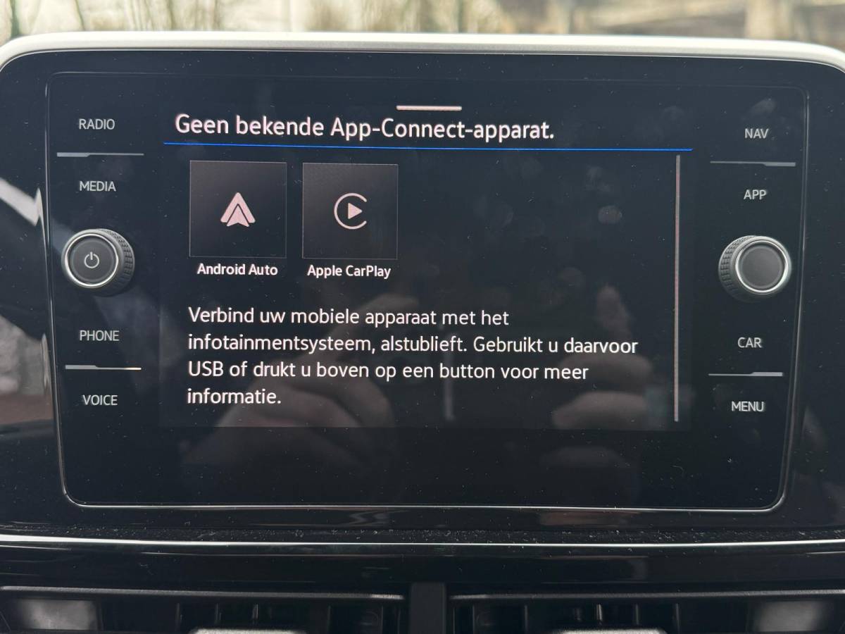 Volkswagen T-Roc Volkswagen T-Roc Cabrio 1.5 TSI 150PK DSG R-LINE SPORT LED/NAVI/CARPLAY/FABRIEKS GARANTIE