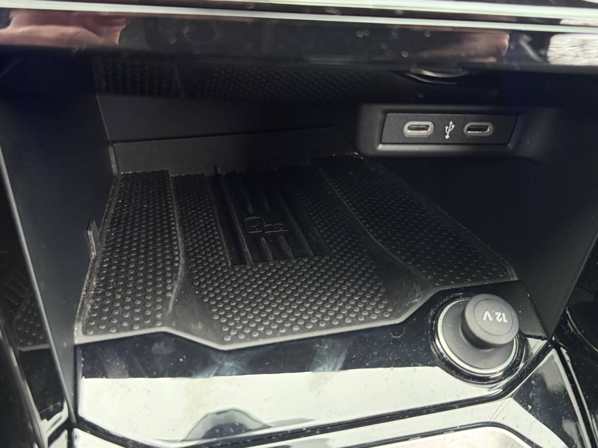 Volkswagen T-Roc Volkswagen T-Roc Cabrio 1.5 TSI 150PK DSG R-LINE SPORT LED/NAVI/CARPLAY/FABRIEKS GARANTIE