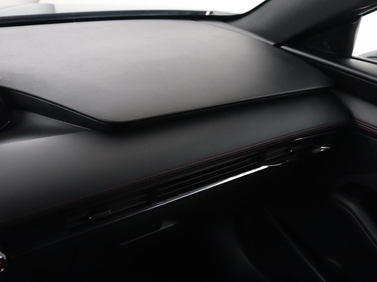 Mazda 3 Mazda 3 2.0 e-SkyActiv-G M Hybrid 150 Homura |  Stoelverwarming | Head-Up | Adaptive cruise | Camera | Carplay | Keyless | Full LED | Navigatie | Dodehoek detectie | 58.800km NAP | Origineel NL