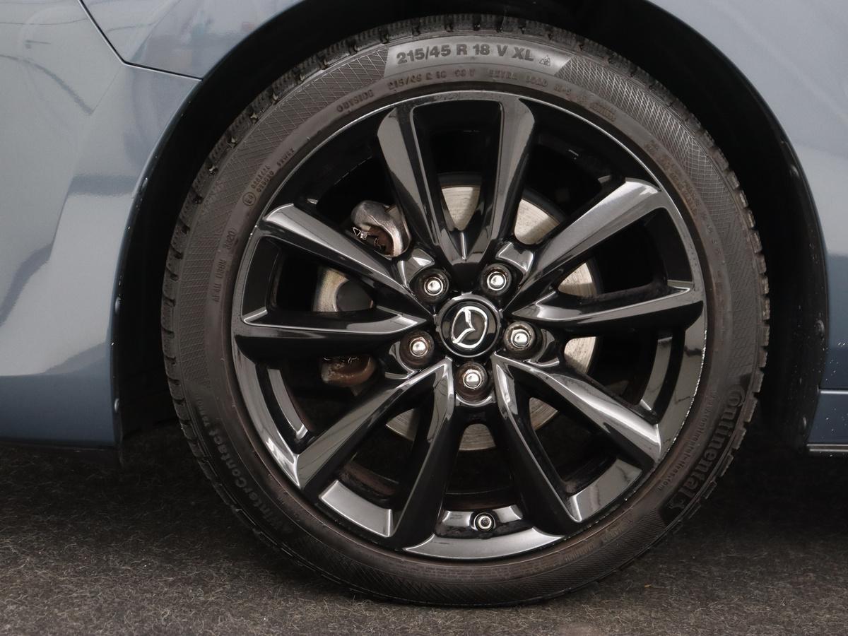 Mazda 3 Mazda 3 2.0 e-SkyActiv-G M Hybrid 150 Homura |  Stoelverwarming | Head-Up | Adaptive cruise | Camera | Carplay | Keyless | Full LED | Navigatie | Dodehoek detectie | 58.800km NAP | Origineel NL