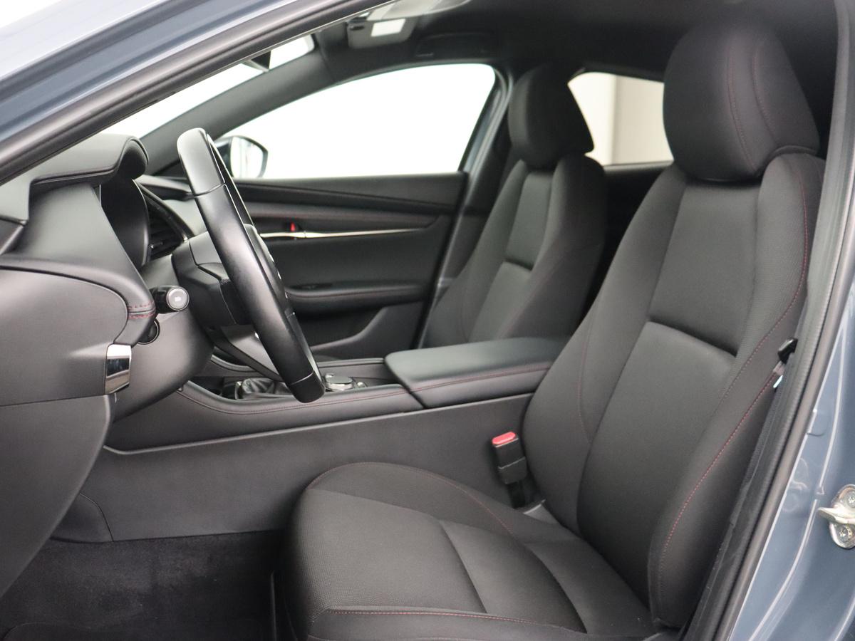 Mazda 3 Mazda 3 2.0 e-SkyActiv-G M Hybrid 150 Homura |  Stoelverwarming | Head-Up | Adaptive cruise | Camera | Carplay | Keyless | Full LED | Navigatie | Dodehoek detectie | 58.800km NAP | Origineel NL