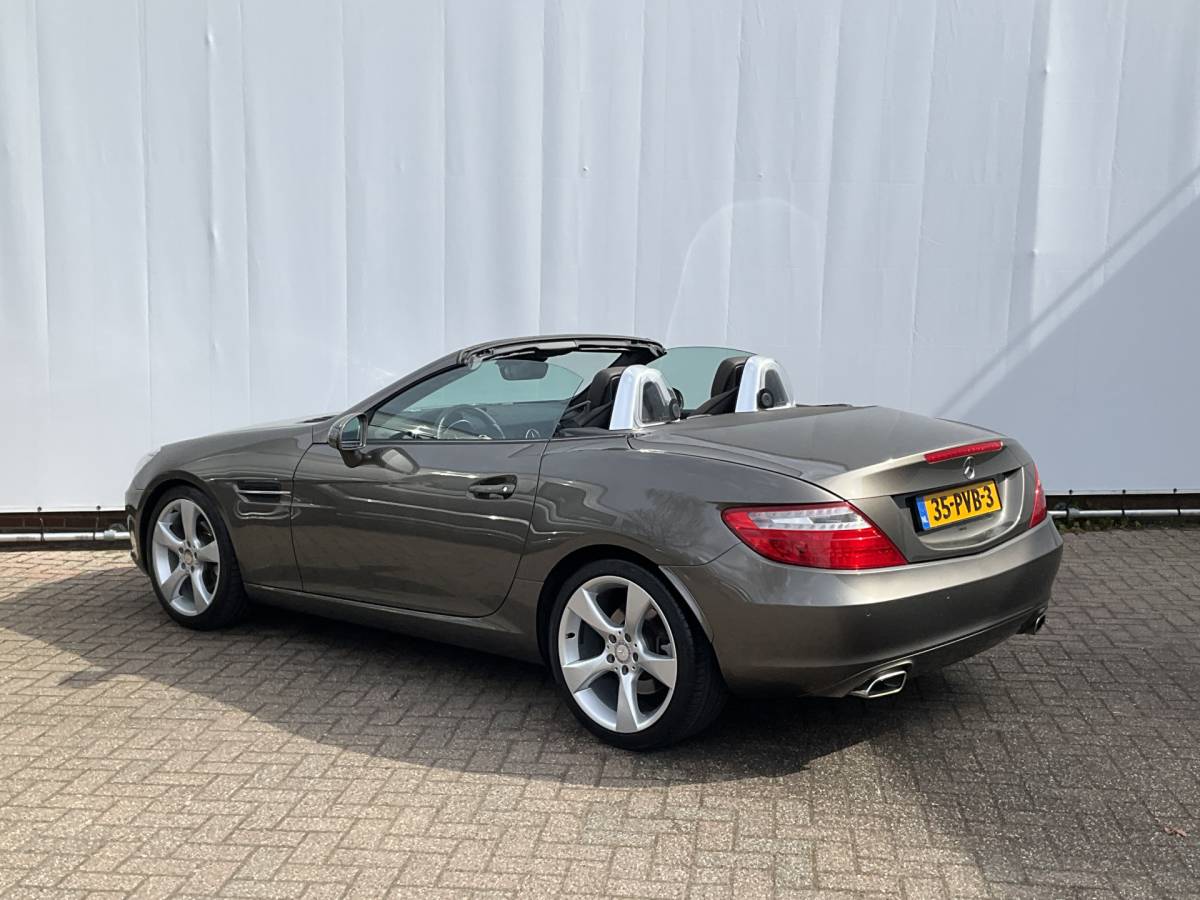 Mercedes-Benz SLK Mercedes-Benz SLK-klasse 200 Aut7 Leer Pano Airscarf Xenon Orig.NL+NAP
