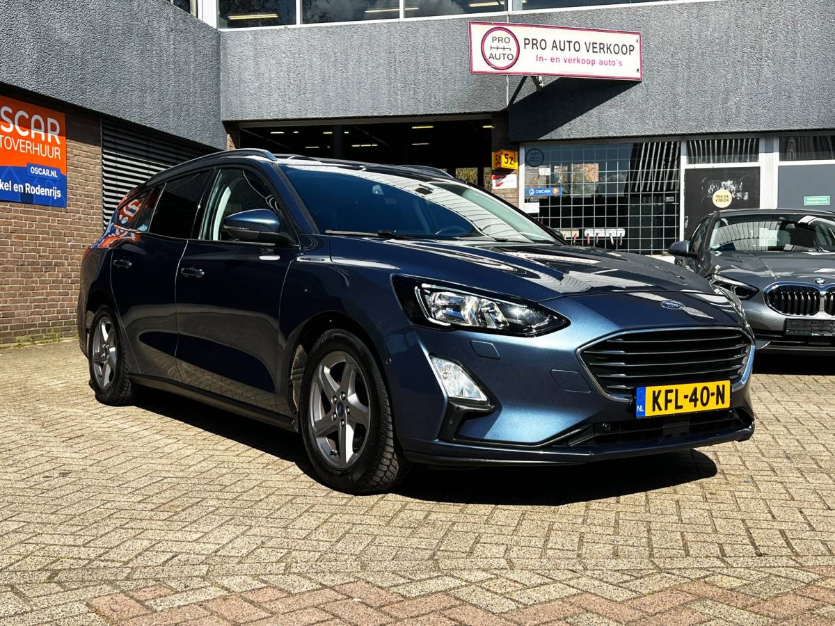 Ford Focus Ford Focus Wagon 1.0 EcoBoost Vignale carplay_Camera_trekh_4x nw banden