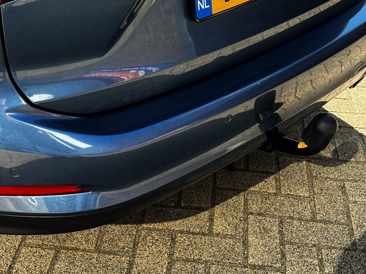 Ford Focus Ford Focus Wagon 1.0 EcoBoost Vignale carplay_Camera_trekh_4x nw banden