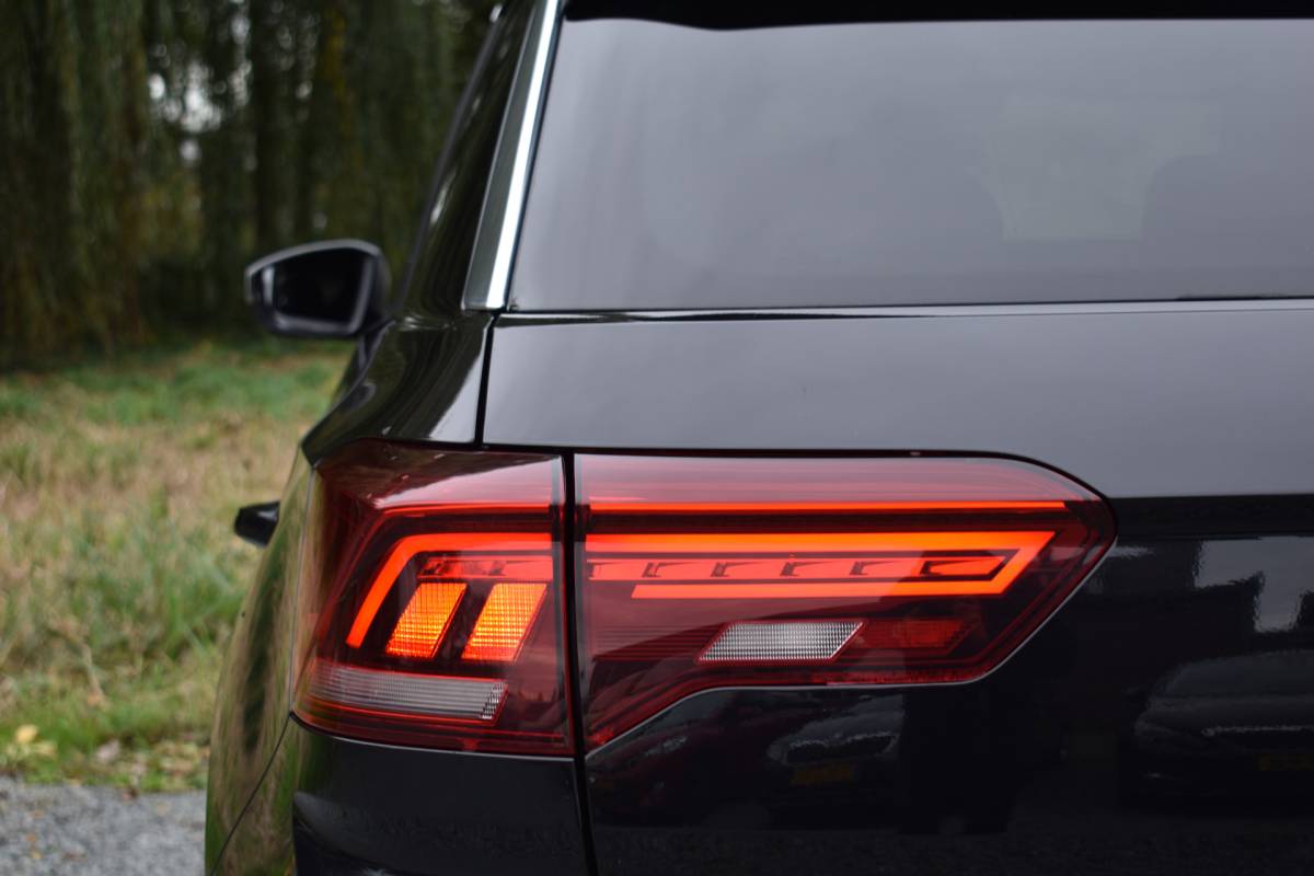 Volkswagen T-Roc Volkswagen T-Roc R 2.0 TSI 300PK DSG 4MOTION R-SPORT LEDER/CAMERA/NAVI/VIRTUAL