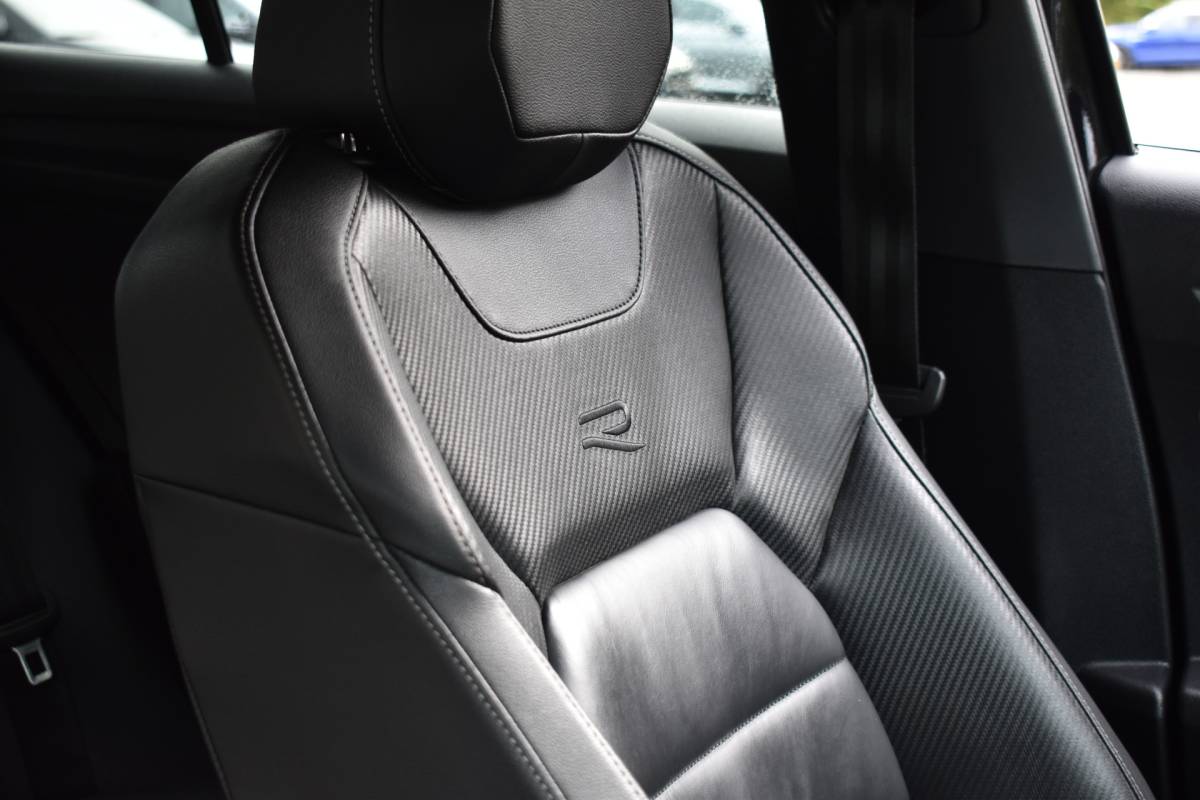 Volkswagen T-Roc Volkswagen T-Roc R 2.0 TSI 300PK DSG 4MOTION R-SPORT LEDER/CAMERA/NAVI/VIRTUAL