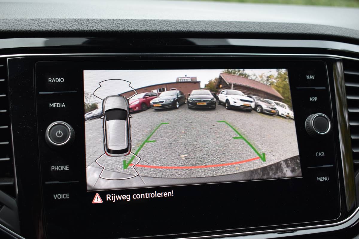 Volkswagen T-Roc Volkswagen T-Roc R 2.0 TSI 300PK DSG 4MOTION R-SPORT LEDER/CAMERA/NAVI/VIRTUAL