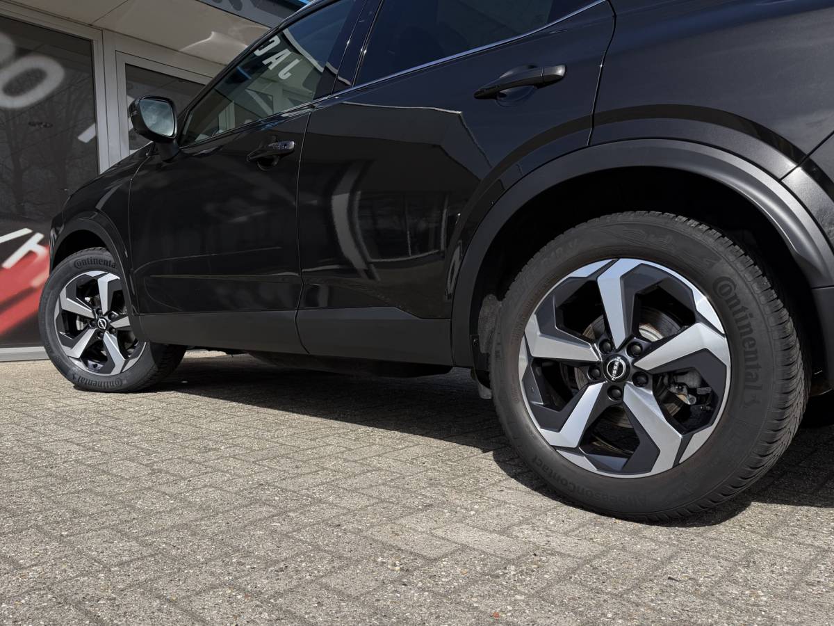 Nissan QASHQAI Nissan Qashqai 1.3 MHEV Xtronic N-Connecta / Automaat / 360 Camera / Panodak / Adap. Cruise / Carplay