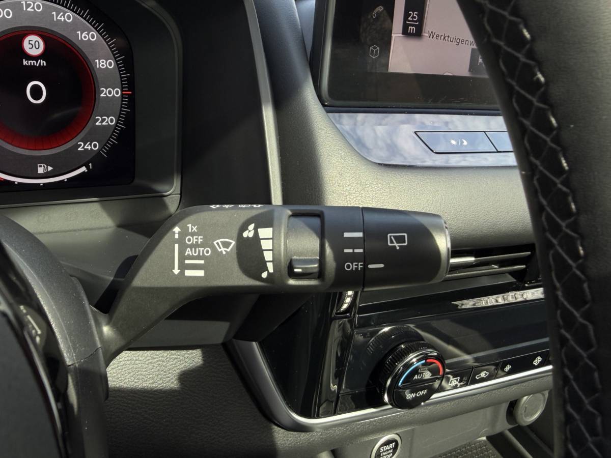 Nissan QASHQAI Nissan Qashqai 1.3 MHEV Xtronic N-Connecta / Automaat / 360 Camera / Panodak / Adap. Cruise / Carplay