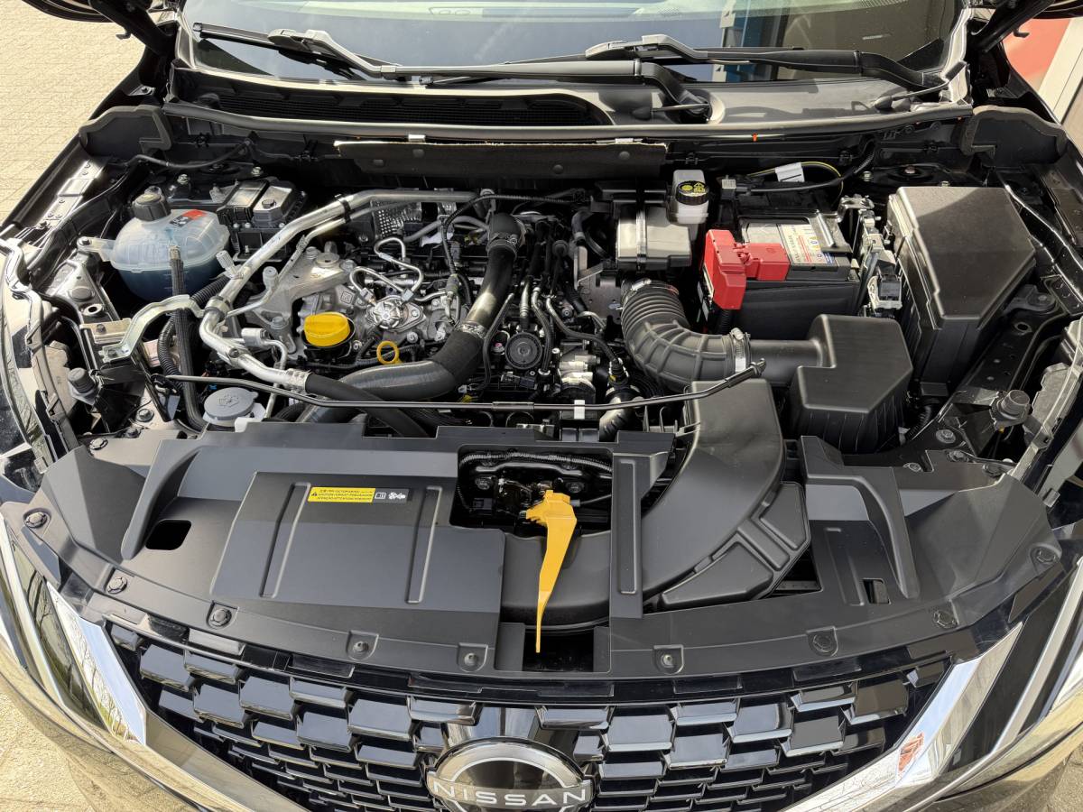 Nissan QASHQAI Nissan Qashqai 1.3 MHEV Xtronic N-Connecta / Automaat / 360 Camera / Panodak / Adap. Cruise / Carplay