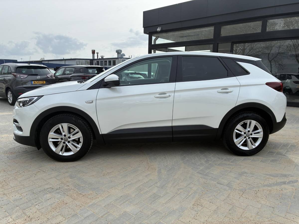 Opel Grandland X Opel Grandland X 1.2 Turbo 130Pk Edition Automaat | Navigatie | Climate Control | Camera | Parkpilot | Cruise control | LED | DAB | LM-Velgen