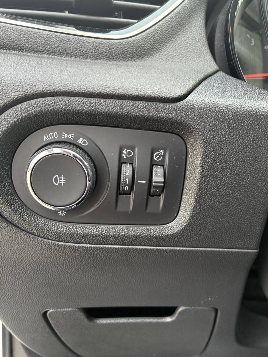 Opel Grandland X Opel Grandland X 1.2 Turbo 130Pk Edition Automaat | Navigatie | Climate Control | Camera | Parkpilot | Cruise control | LED | DAB | LM-Velgen