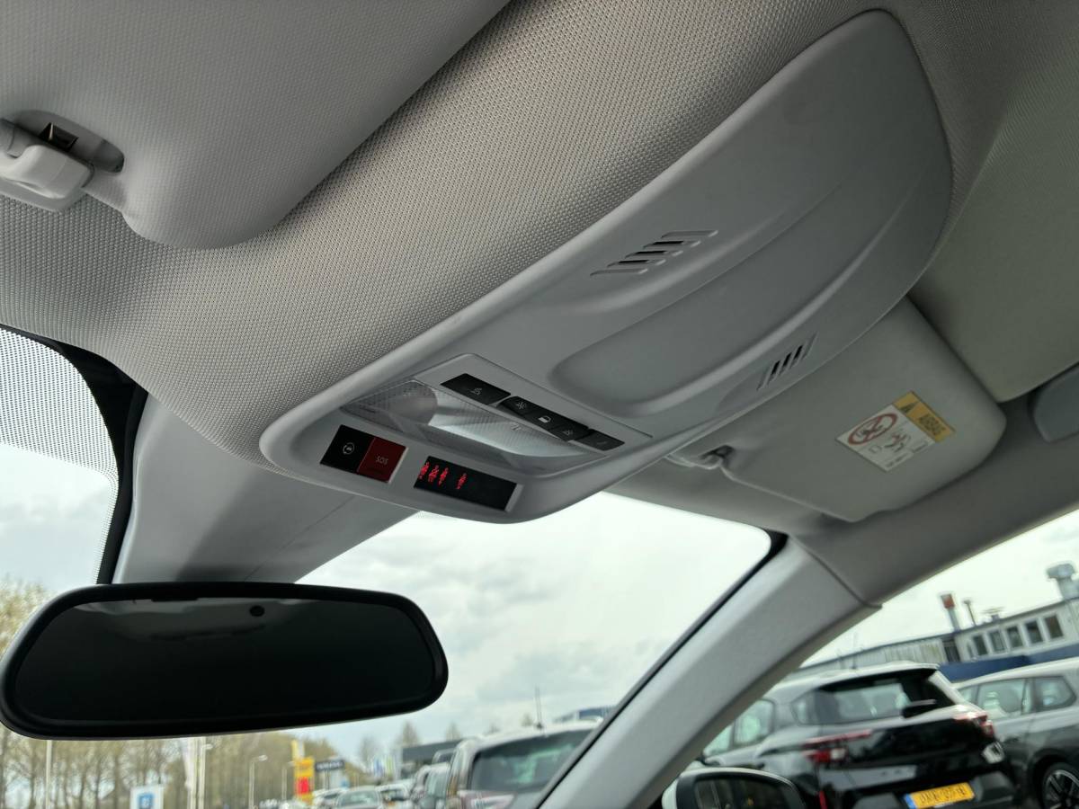 Opel Grandland X Opel Grandland X 1.2 Turbo 130Pk Edition Automaat | Navigatie | Climate Control | Camera | Parkpilot | Cruise control | LED | DAB | LM-Velgen