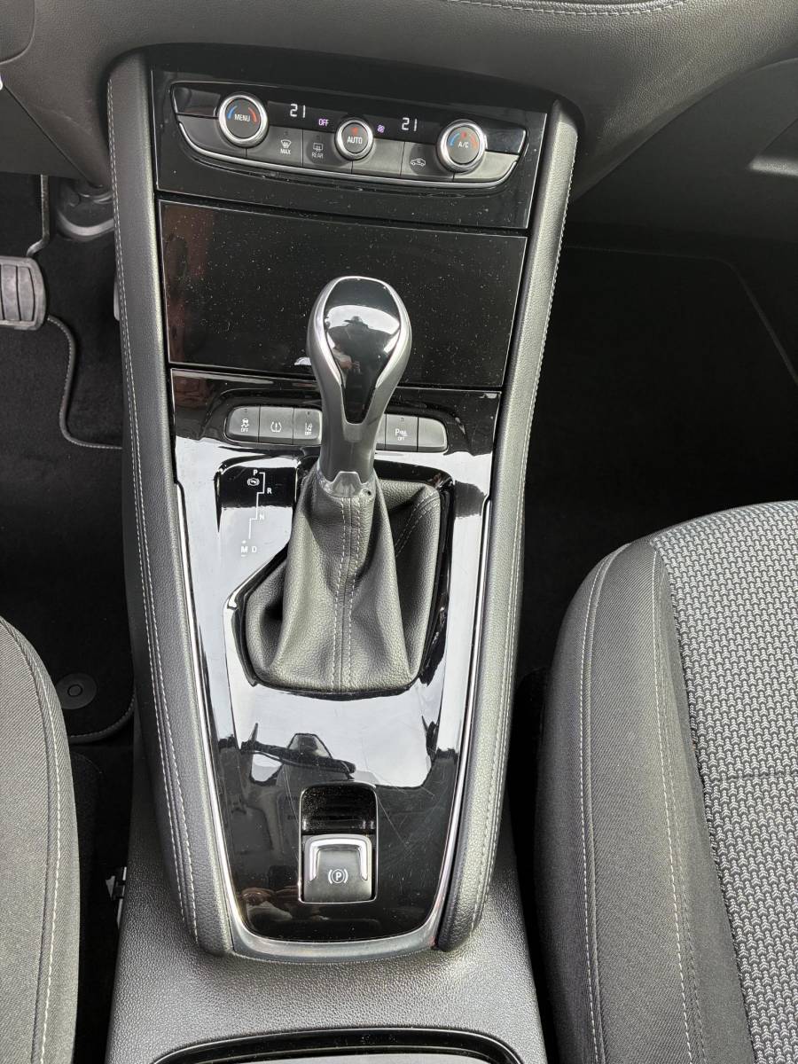 Opel Grandland X Opel Grandland X 1.2 Turbo 130Pk Edition Automaat | Navigatie | Climate Control | Camera | Parkpilot | Cruise control | LED | DAB | LM-Velgen