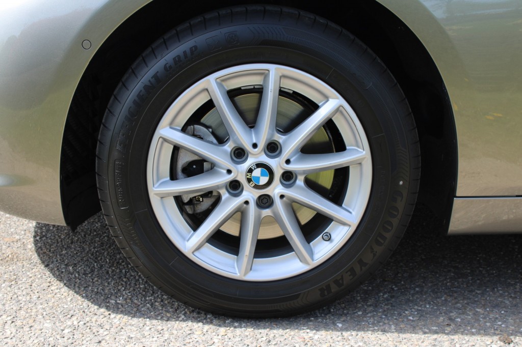 BMW 2 Serie Bmw 2-serie Active Tourer 218i 136pk Automaat Essential ECC/Cruise/Navi/PDC/Trekhaak