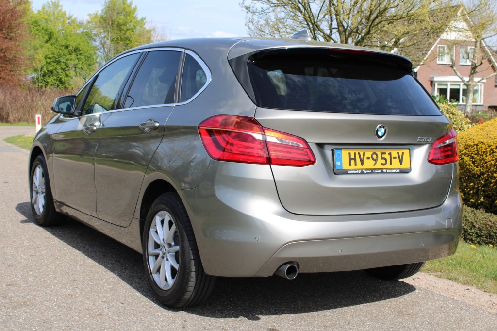 BMW 2 Serie Bmw 2-serie Active Tourer 218i 136pk Automaat Essential ECC/Cruise/Navi/PDC/Trekhaak