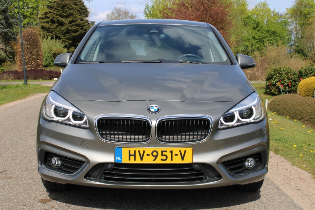 BMW 2 Serie Bmw 2-serie Active Tourer 218i 136pk Automaat Essential ECC/Cruise/Navi/PDC/Trekhaak