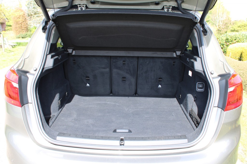 BMW 2 Serie Bmw 2-serie Active Tourer 218i 136pk Automaat Essential ECC/Cruise/Navi/PDC/Trekhaak