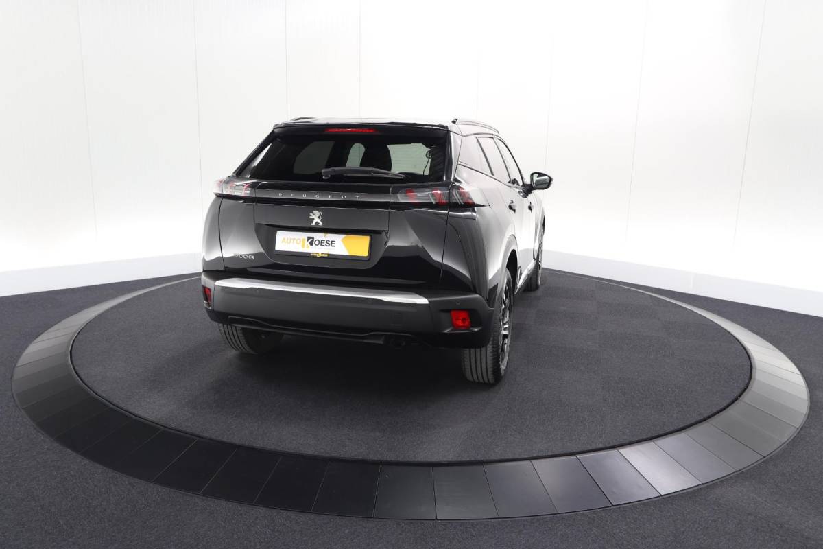 Peugeot 2008 Peugeot 2008 1.2 PureTech Allure Pack | Navigatie | Parkeersensoren | Apple Carplay