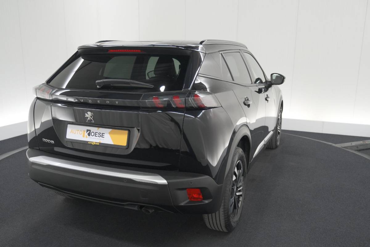 Peugeot 2008 Peugeot 2008 1.2 PureTech Allure Pack | Navigatie | Parkeersensoren | Apple Carplay