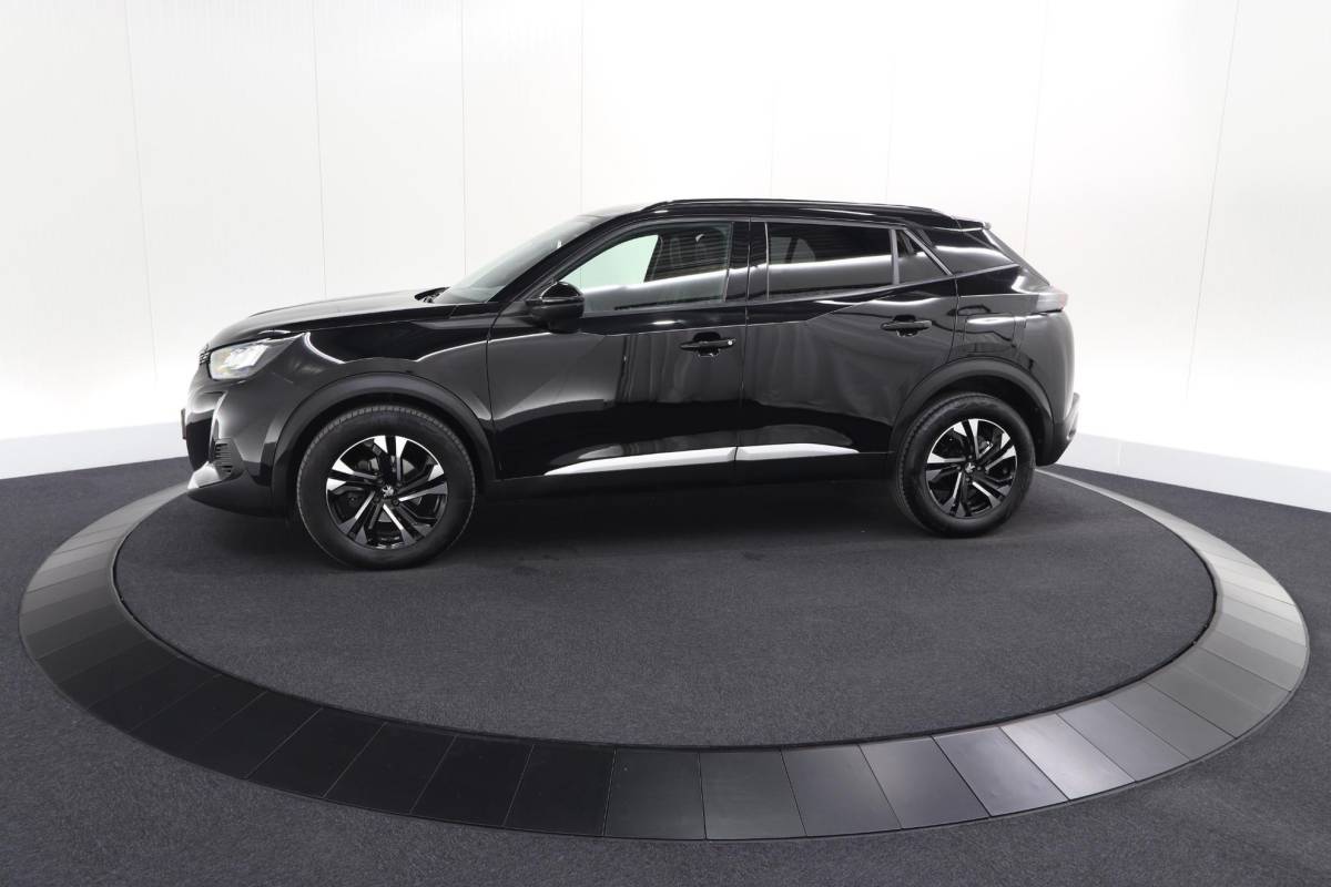 Peugeot 2008 Peugeot 2008 1.2 PureTech Allure Pack | Navigatie | Parkeersensoren | Apple Carplay