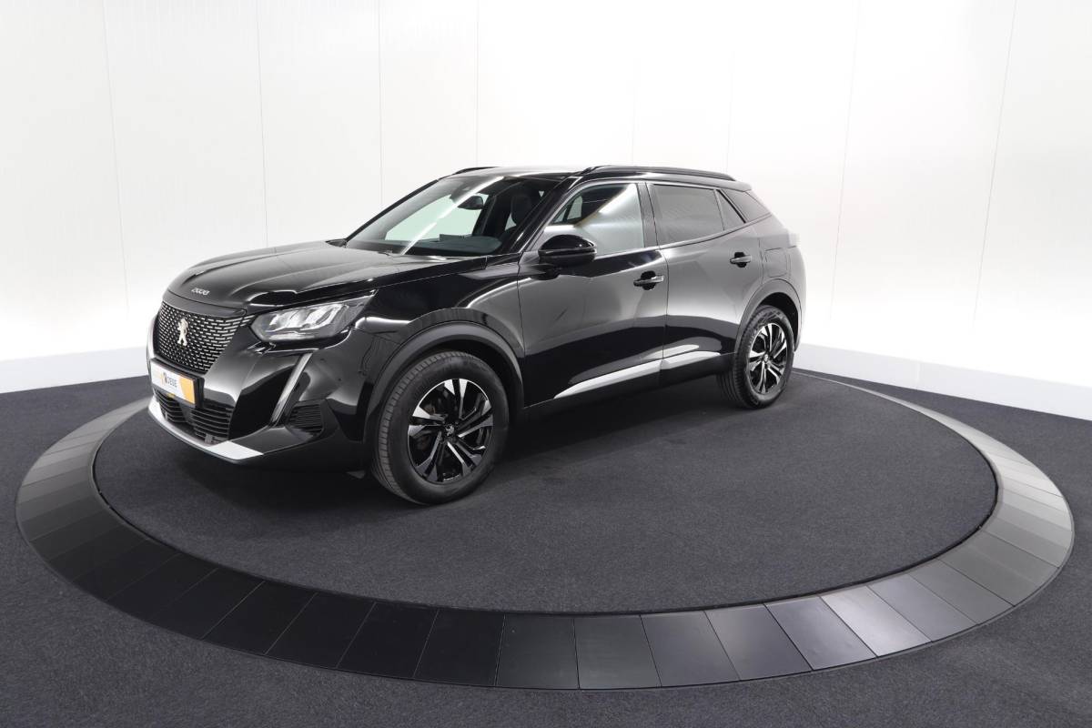 Peugeot 2008 Peugeot 2008 1.2 PureTech Allure Pack | Navigatie | Parkeersensoren | Apple Carplay