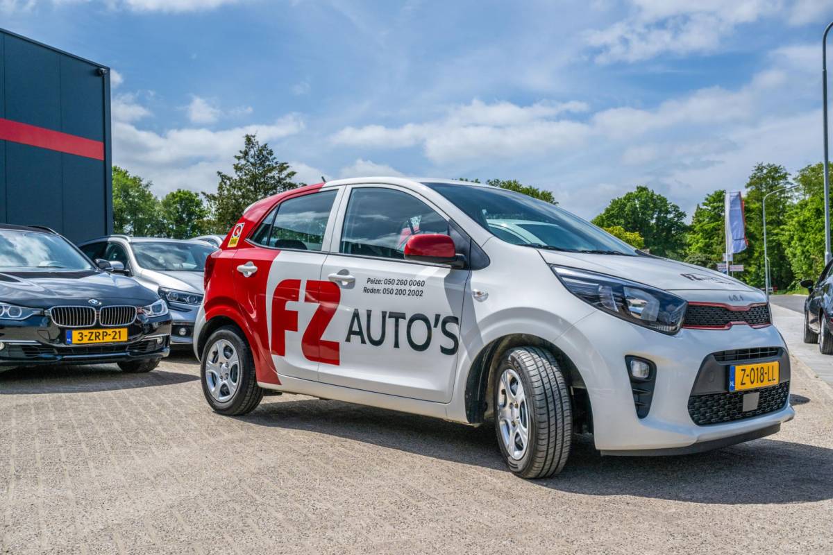 Peugeot 208 Peugeot 208 1.2 PureTech Signature – Navigatie – Parkeersensoren – Apple Carplay/Android Auto