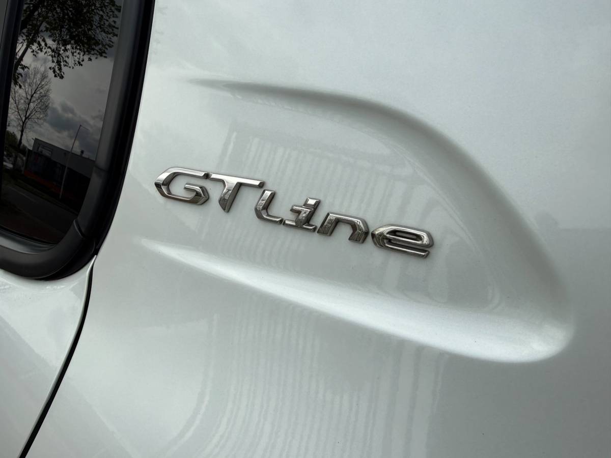 Peugeot 208 Peugeot 208 1.2 PureTech GT-Line | Pano | 3D-Cockpit |LED |