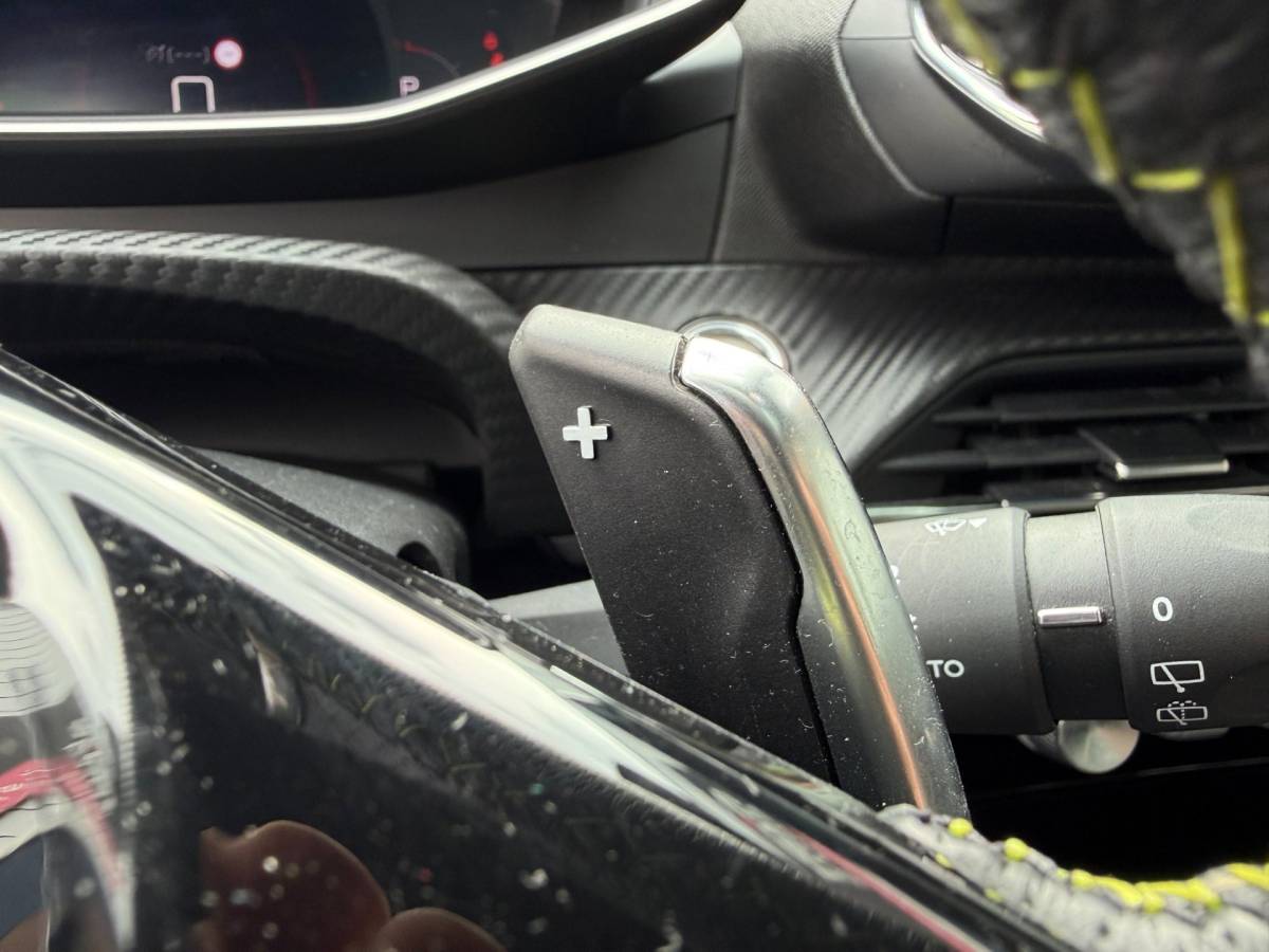 Peugeot 208 Peugeot 208 1.2 PureTech GT-Line | Pano | 3D-Cockpit |LED |