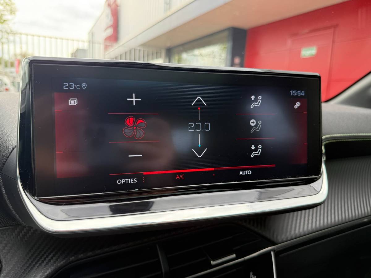 Peugeot 208 Peugeot 208 1.2 PureTech GT-Line | Pano | 3D-Cockpit |LED |